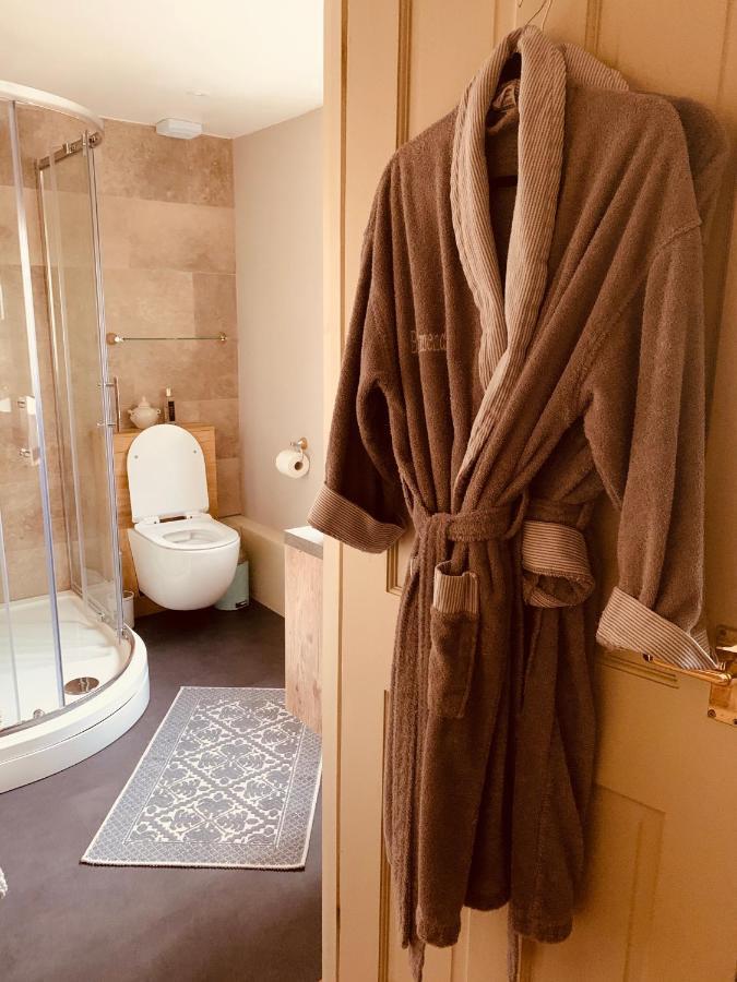 Bootmenders B&B Пітерсфілд Екстер'єр фото