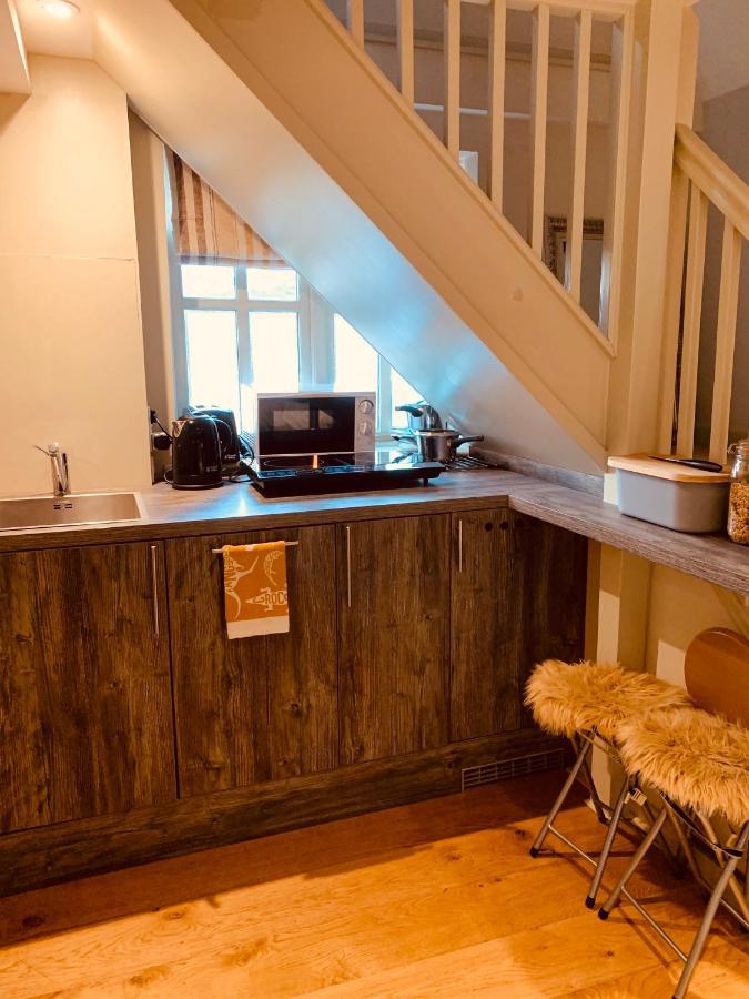 Bootmenders B&B Пітерсфілд Екстер'єр фото