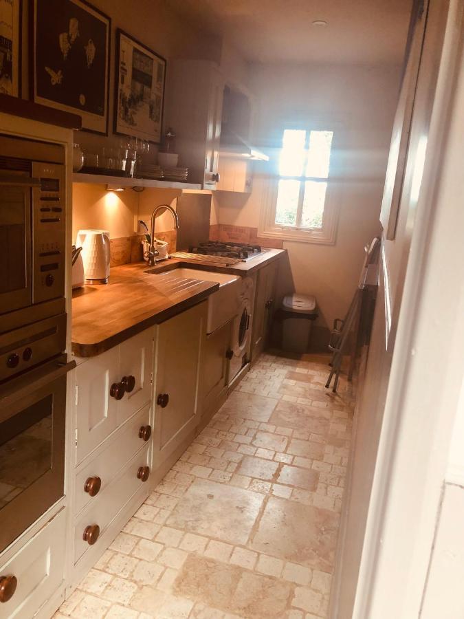 Bootmenders B&B Пітерсфілд Екстер'єр фото